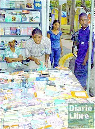 Feria del Libro cumple primer fin de semana - Diario Libre