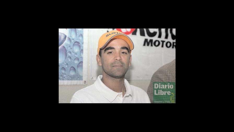 Falta de patrocinio y apoyo alejan a Azcona de la pista