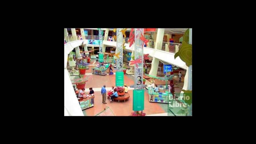 Crean Club de Caminante dentro Acrópolis Center Crean Club de Caminante dentro Acrópolis Center