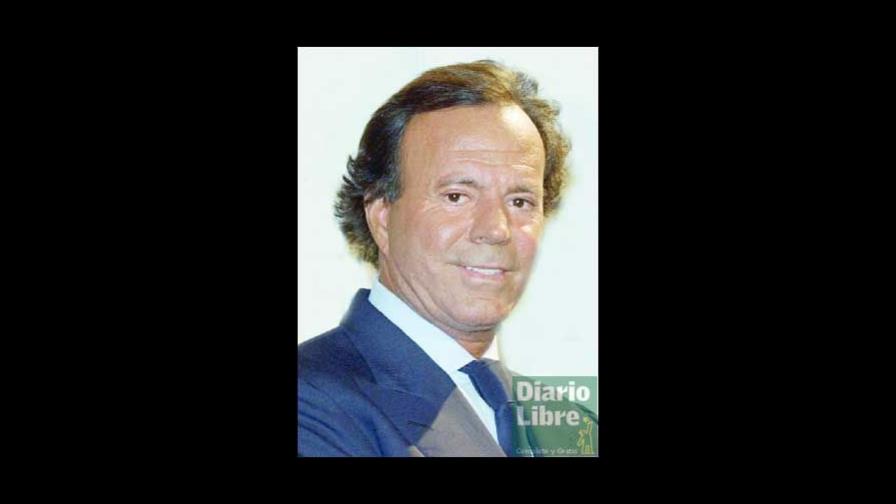 Demanda contra Julio Iglesias por RD$500 MM