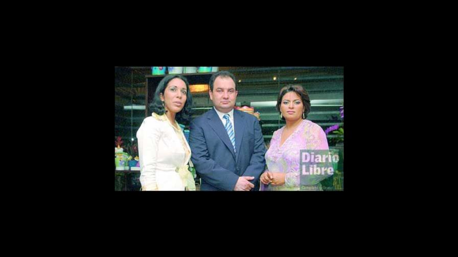 Súper Flores inaugura local