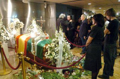 Miles dieron su último adiós a Rocío Jurado