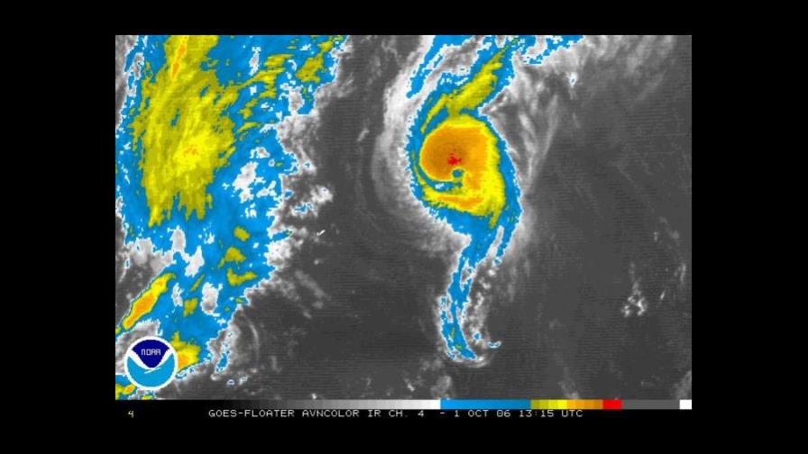 Huracán Isaac se fortalece en el Atlántico