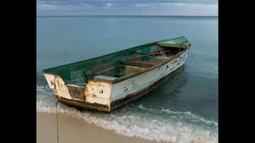 Dominicanos arriesgan su vida en el mar