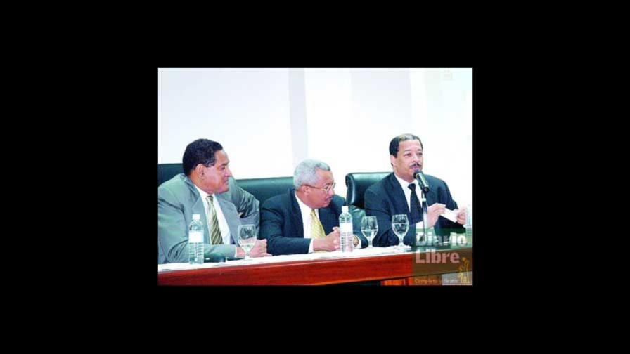 La JCE se aboca a anunciar fallo sobre candidaturas