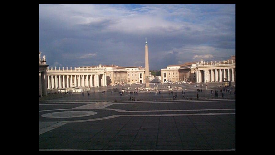 Vaticano discute donde van bebés muertos sin bautismo