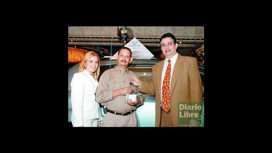 Casino Diamante premió a papá con una yipeta