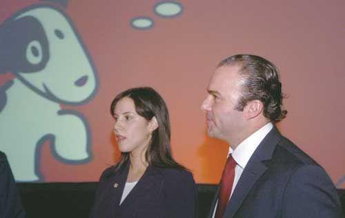 Rico, la imagen de Tricom Rico, la imagen de Tricom