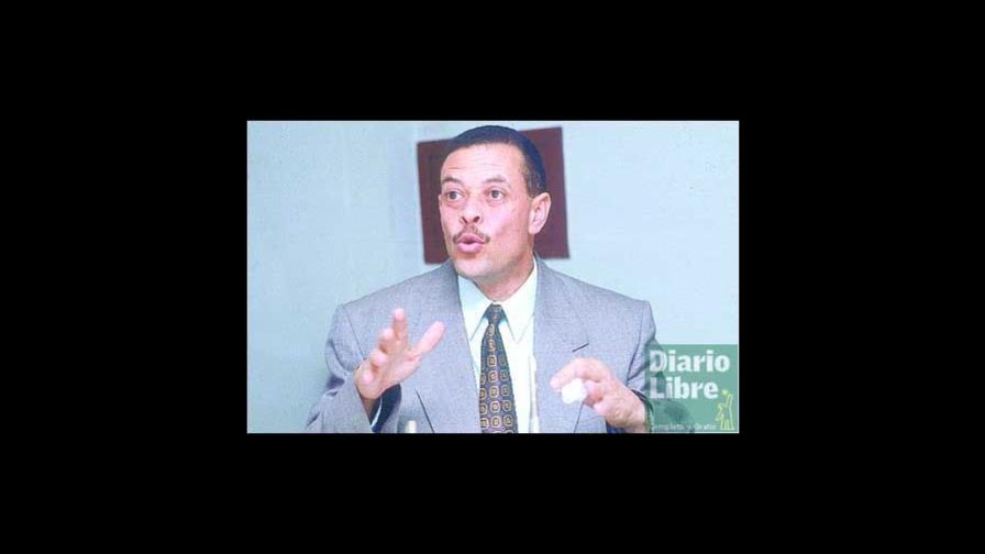 Rector UNICARIBE enfrenta al CONESCYT