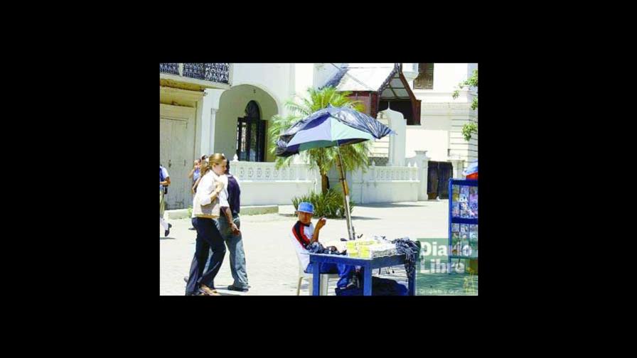 Disponen cerrar parques Santiago por las noches