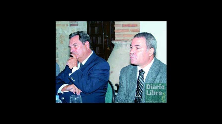 Al fin del mundo me iré alabada por Abel Posse