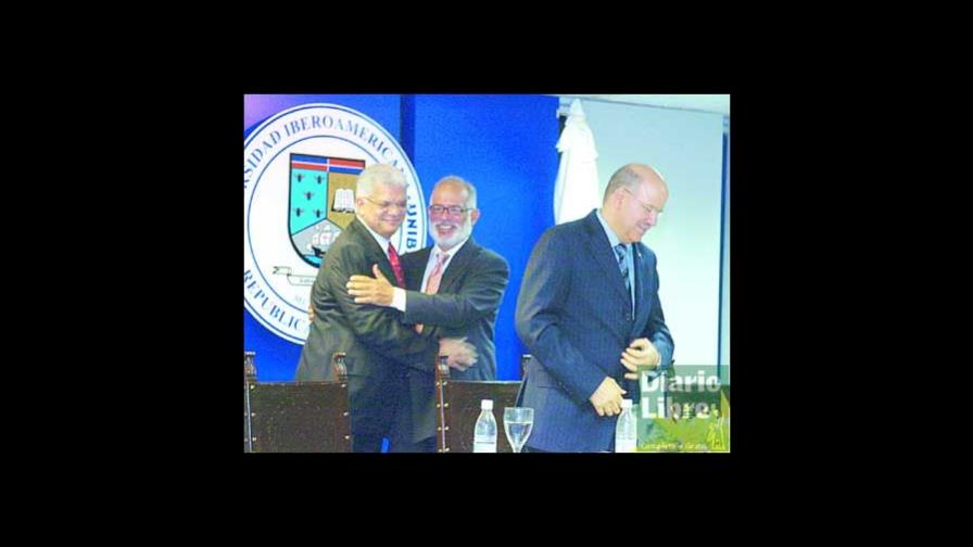 Tocando fondo, reciente título de Miguel Guerrero Tocando fondo, reciente título de Miguel Guerrero