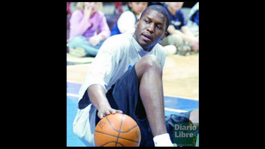Luis Felipe López insiste en buscar el espacio que siempre soñó en el basket