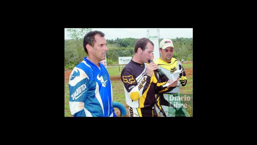Inauguran pista de motocross El Higüero