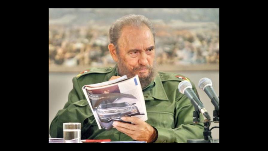 Fidel Castro niega tener fortuna de US$900 millones