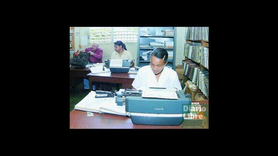 Las oficialías civiles siguen operando de manera crítica