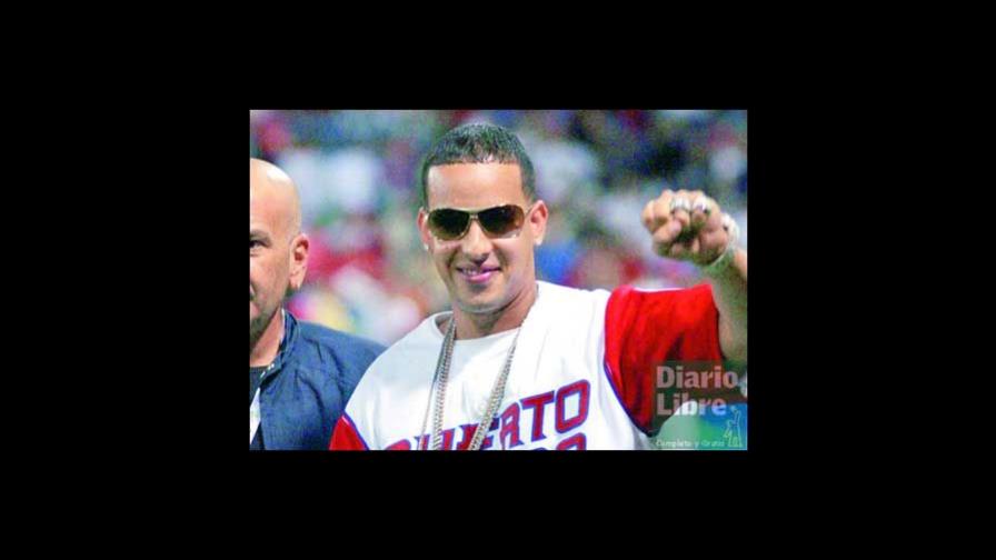 Salsa con reggaetón devuelve a Andy Montañez