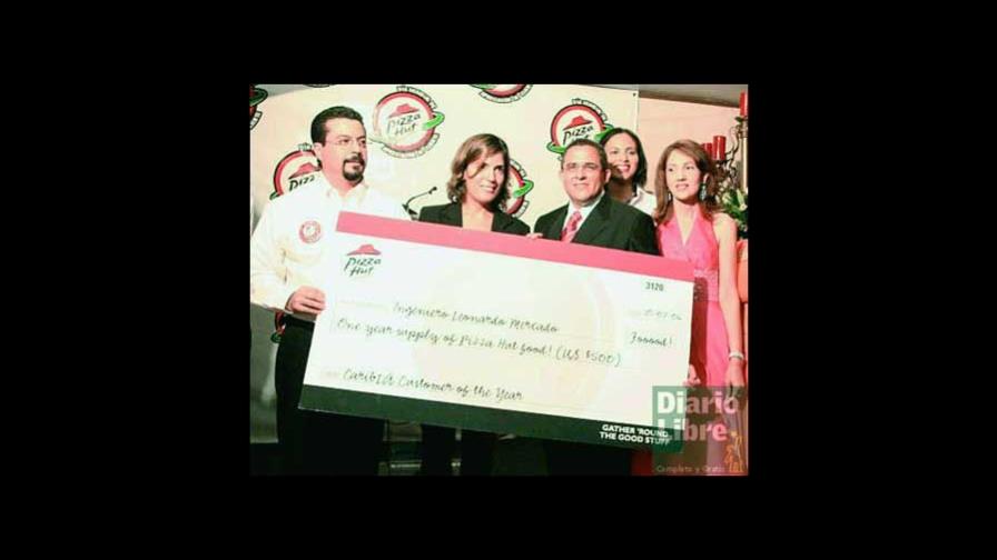 Pizza Hut premia lealtad de clientes Pizza Hut premia lealtad de clientes