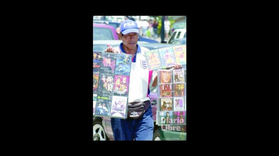 Fiscalía pide coerción a 18 acusados de piratería