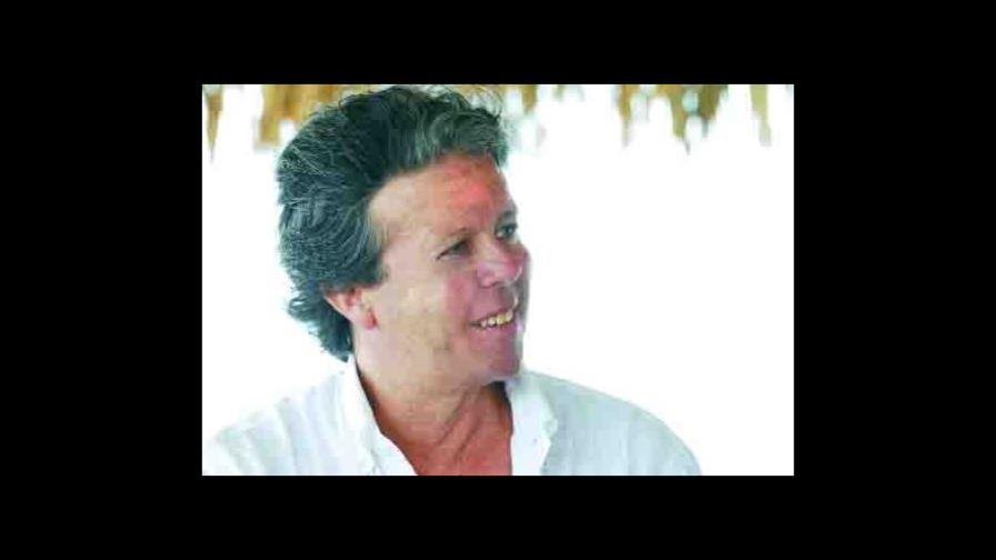 Luis Llosa, Director de La fiesta del