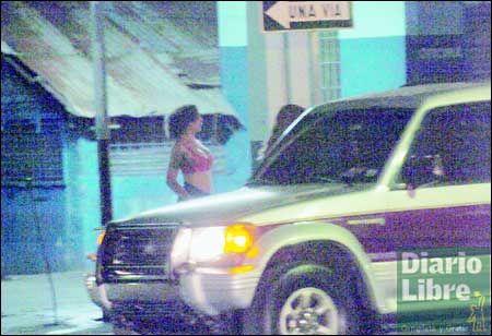 Travestis piden RD$1,000 por media hora de placer