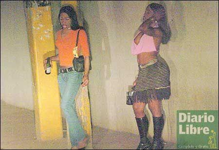 Travestis piden RD$1,000 por media hora de placer