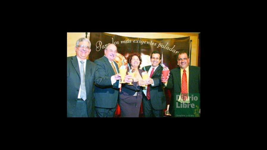 Cuatro helados con el sabor de Etiqueta Negra Cuatro helados con el sabor de Etiqueta Negra