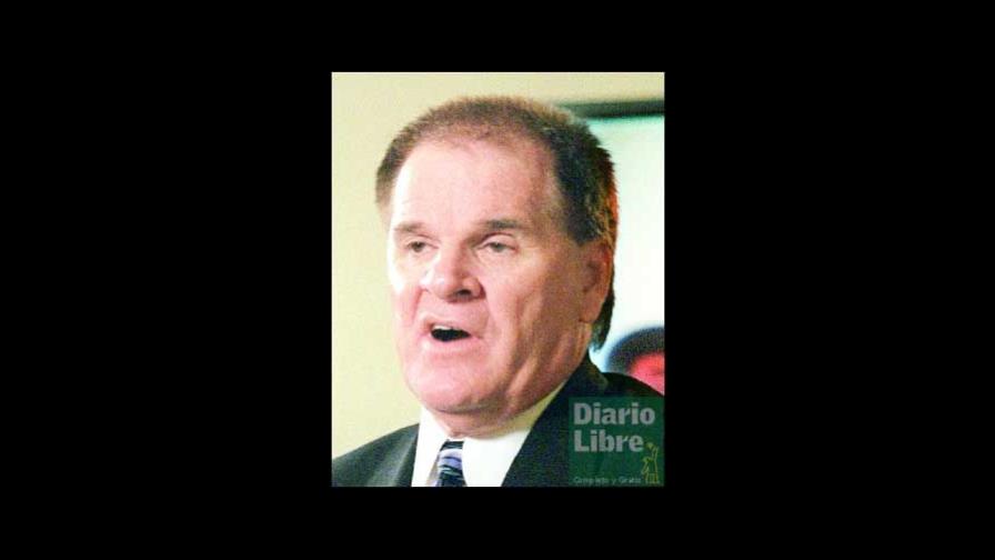 Rose firma pelotas con su confesión