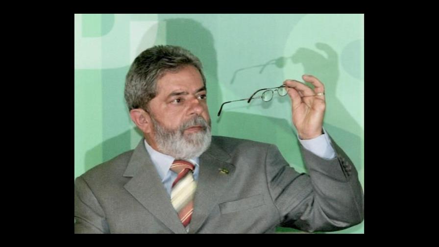 Lula lamenta que Fidel Castro no haya promovido apertura política