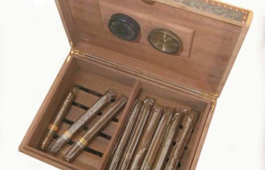 El humidor es parte de nuestra personalidad El humidor es parte de nuestra personalidad