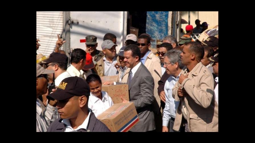 Presidente inicia reparto de canastas en el Sur