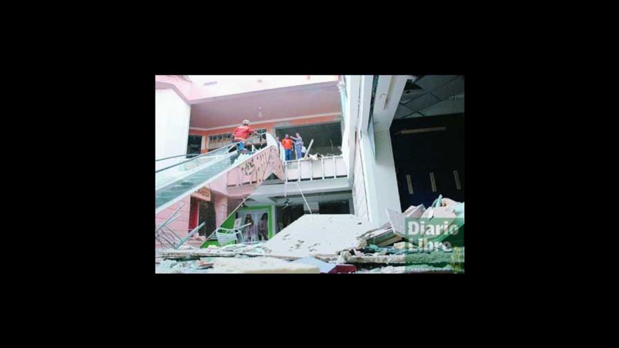 Un muerto y cuatro heridos en explosión Diamond Mall Un muerto y cuatro heridos en explosión Diamond Mall