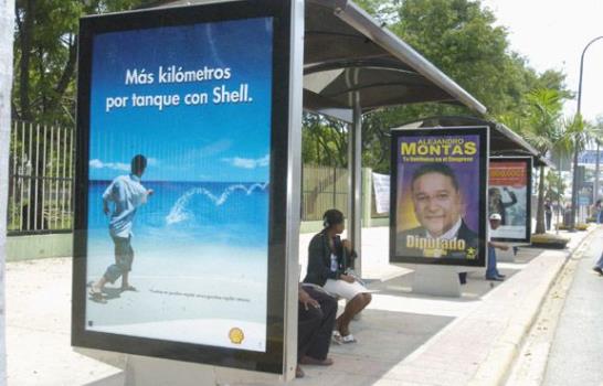 El negocio urbano de las paradas de autobuses