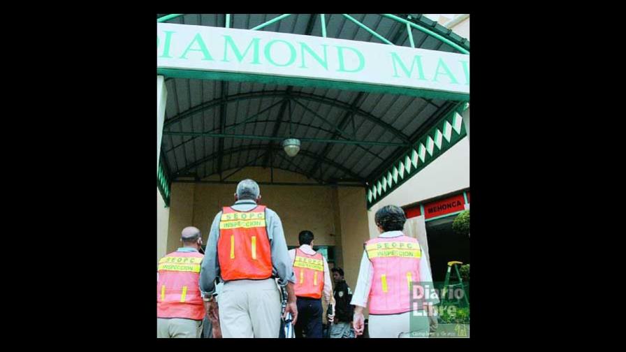 Informes preliminares indican no hay que demoler edificio Diamond Mall Informes preliminares indican no hay que demoler edificio Diamond Mall