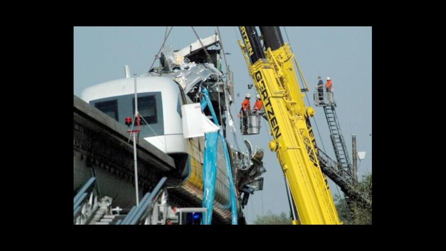 Varios muertos y heridos en colisión tren de levitación magnética