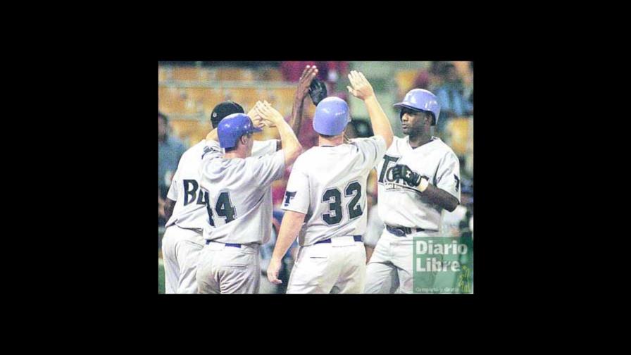 Los Azucareros desplazan a las Estrellas de la cuarta posición