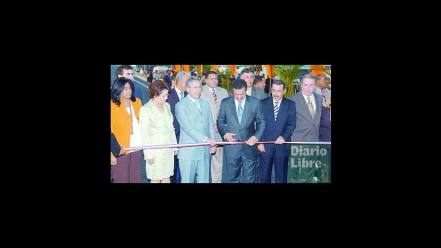LF inaugura elevado de Los Alcarrizos LF inaugura elevado de Los Alcarrizos