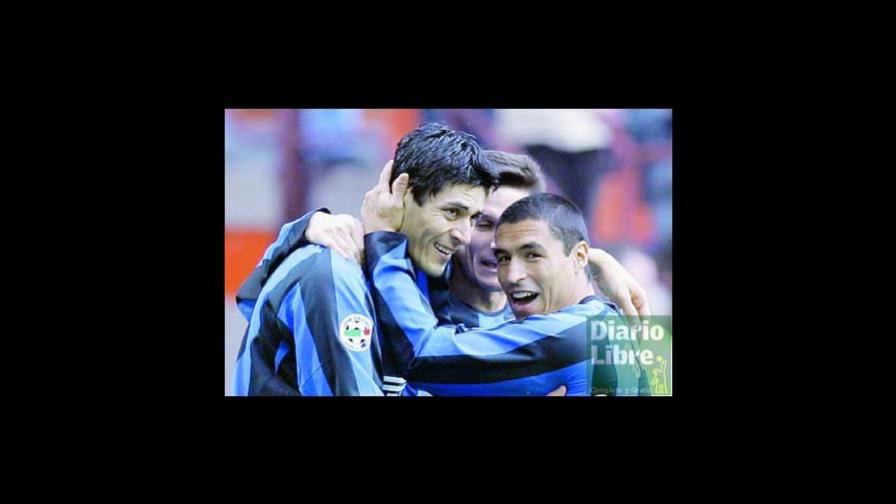 Inter logró triunfo con goles de Cruz