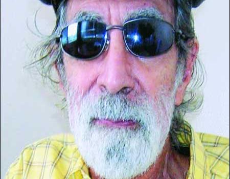 El mayor sueño de Aquiles Azar es aprender a dibujar