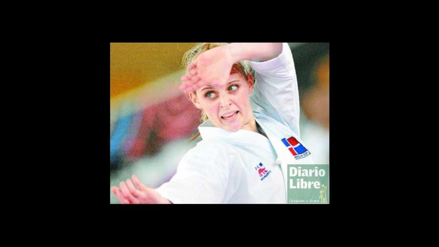 Dimitrova no sale del asombro por oro en JCC