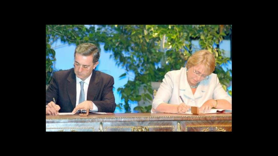 Chile y Colombia suscriben ambicioso tratado de libre comercio