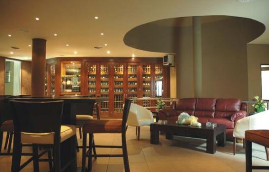 Restaurante Mitre, Decoración fluida y con movimiento Restaurante Mitre, Decoración fluida y con movimiento