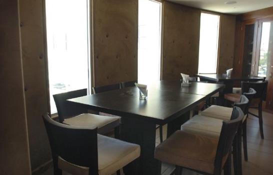 Restaurante Mitre, Decoración fluida y con movimiento Restaurante Mitre, Decoración fluida y con movimiento