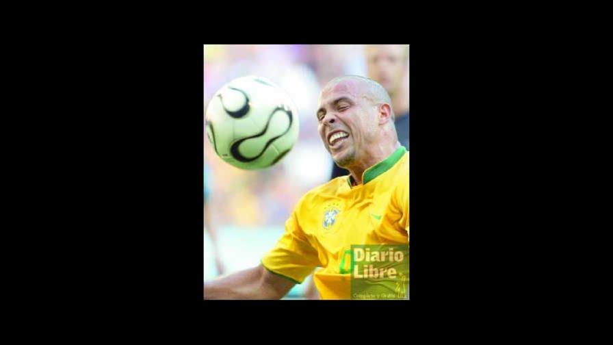 Ronaldinho no anda nunca con dinero porque todo le sale gratis