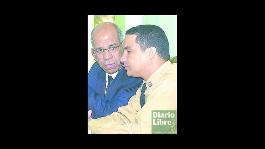 Ordenan liberar a militares