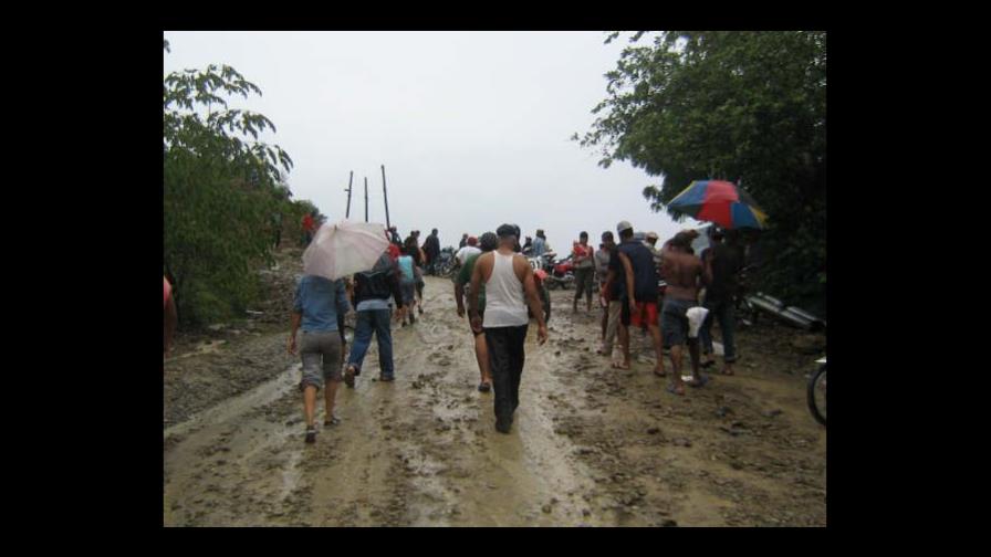 Emisoras PR celebran radio maratón por afectados