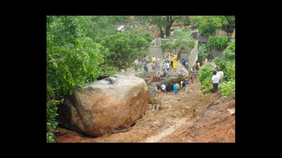 Alerta en México por Henriette en el Pacífico y Félix en el Atlántico