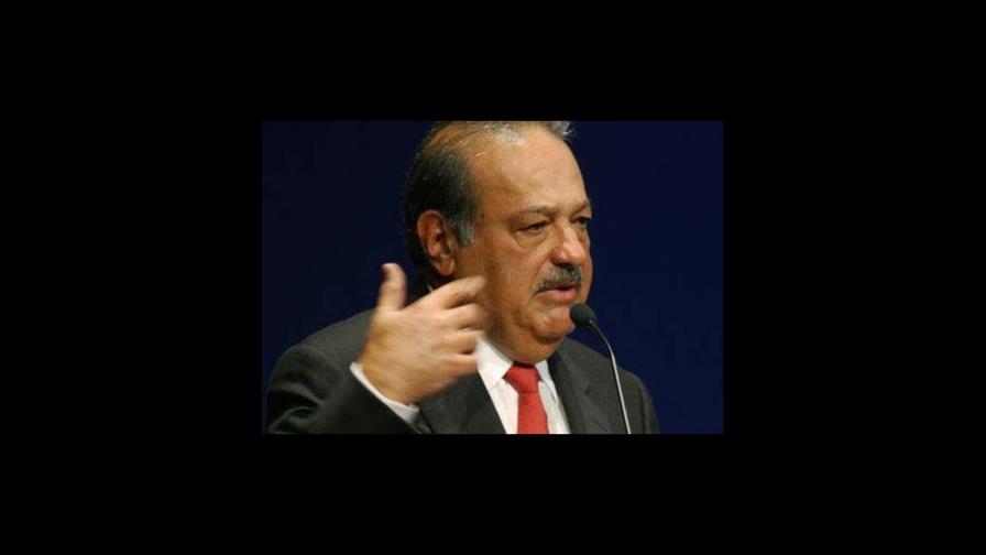 El empresario mexicano Carlos Slim emerge como el más rico del mundo, según un periodista