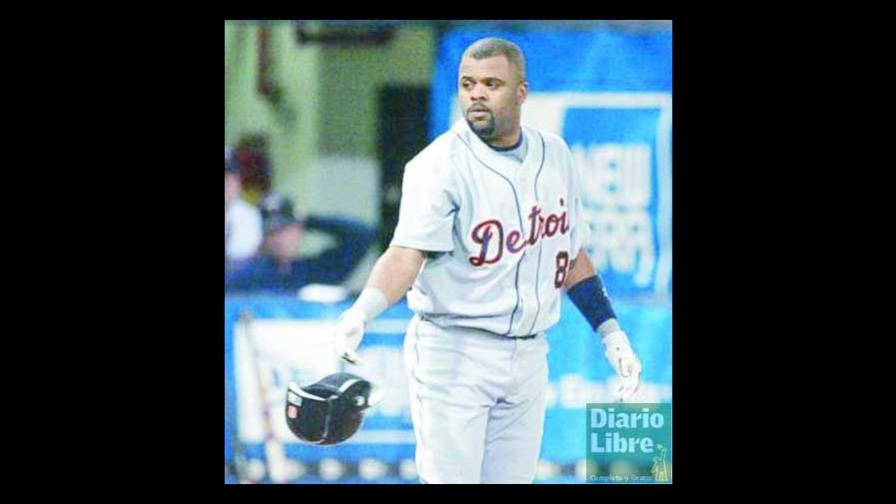 El dominicano Neifi Pérez no coge cabeza