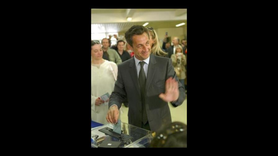 Sarkozy culmina la gran apuesta de su vida